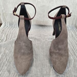 Calvin Klien Tan Suede strappy shoes, Size 8.5, 4" heel